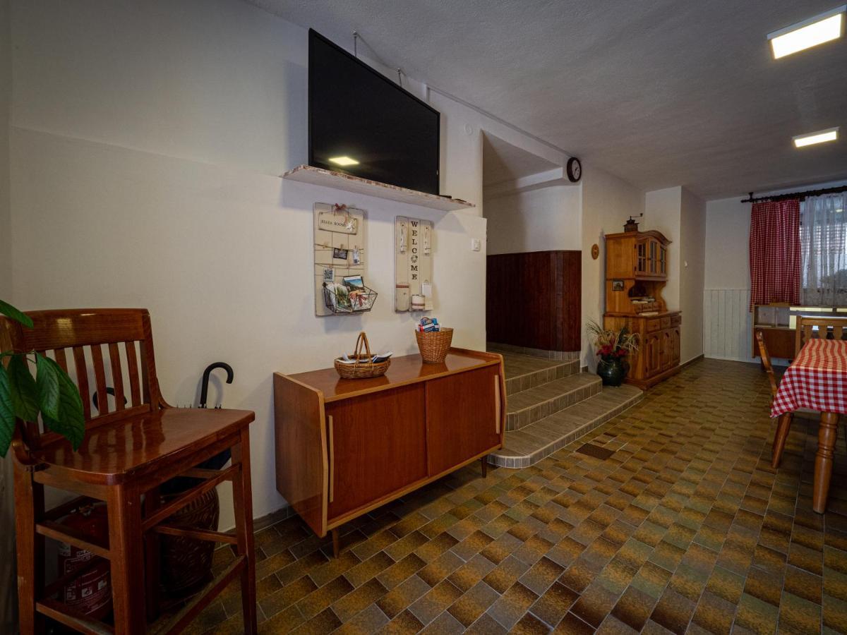 Kiara Rooms Jesenice Cameră foto